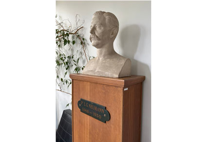 $publishedArticle->coverImageAltText